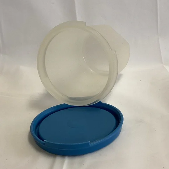 Tupperware Blue Lid Storage Container - Picture 4 of 4